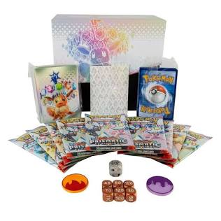 Elite Trainer Box med boosterpakker, sleeves, terninger og markører